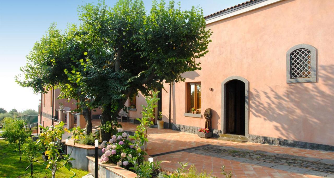 La Corte Di Bafe B&B "Slow Life" Zafferana Etnea Exterior photo