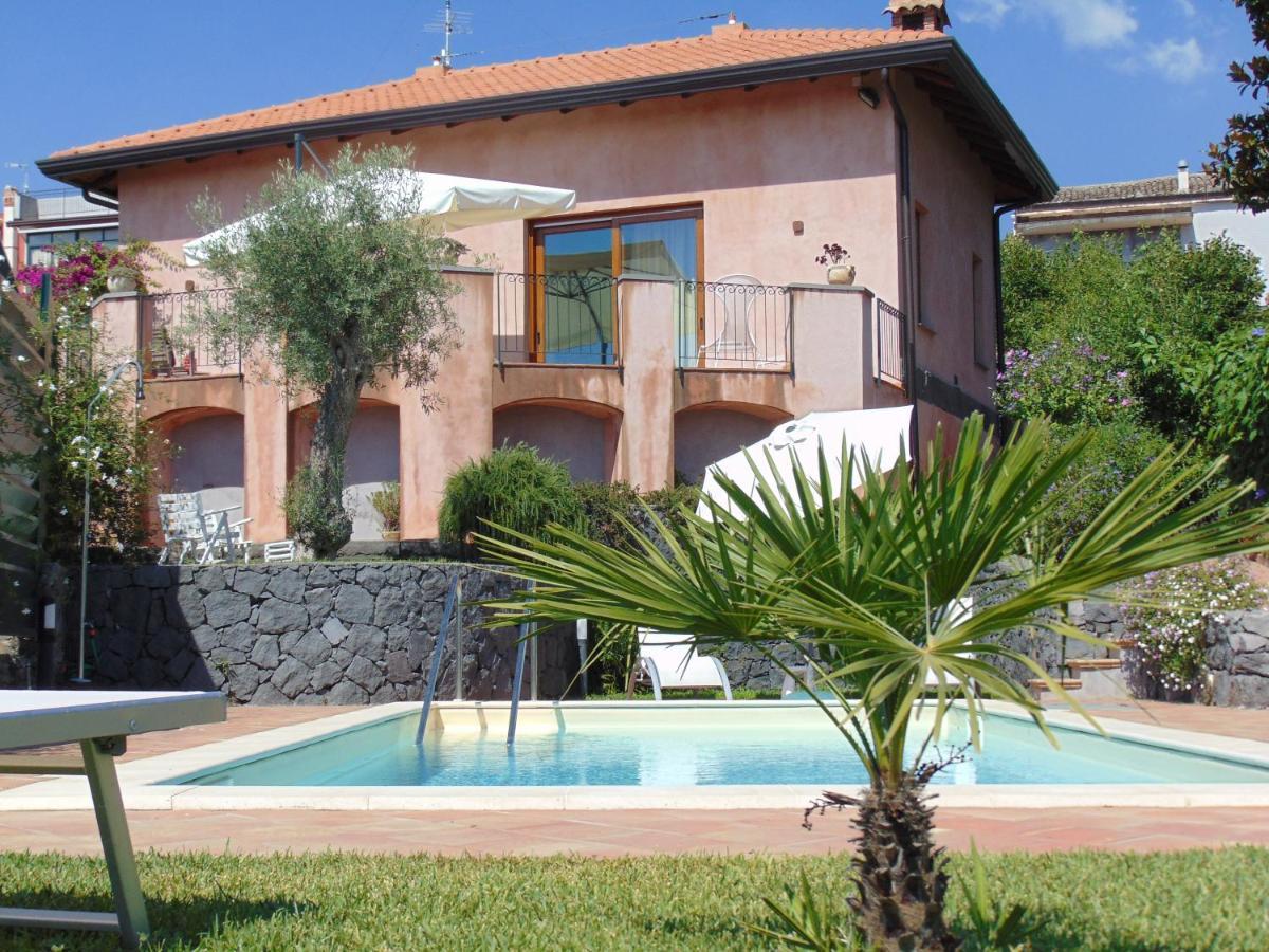La Corte Di Bafe B&B "Slow Life" Zafferana Etnea Exterior photo
