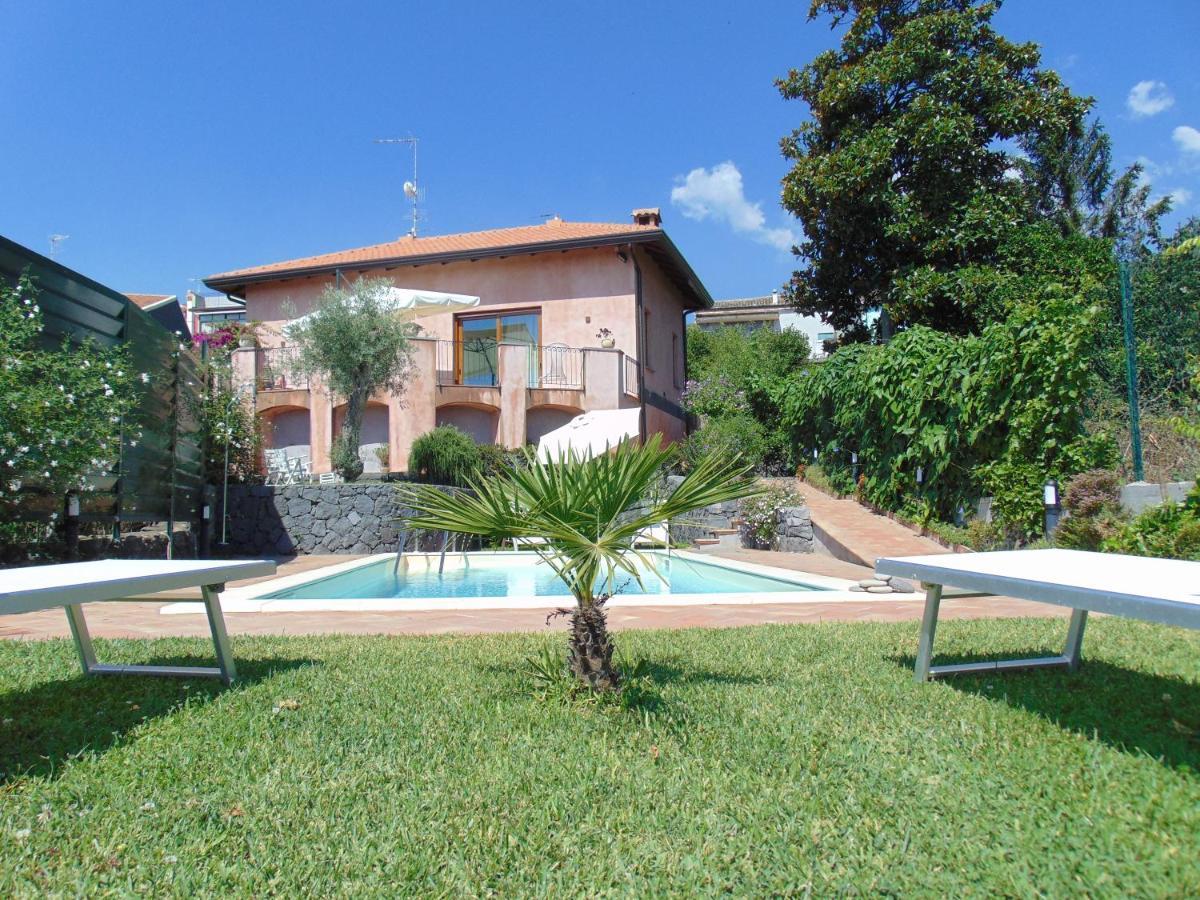 La Corte Di Bafe B&B "Slow Life" Zafferana Etnea Exterior photo