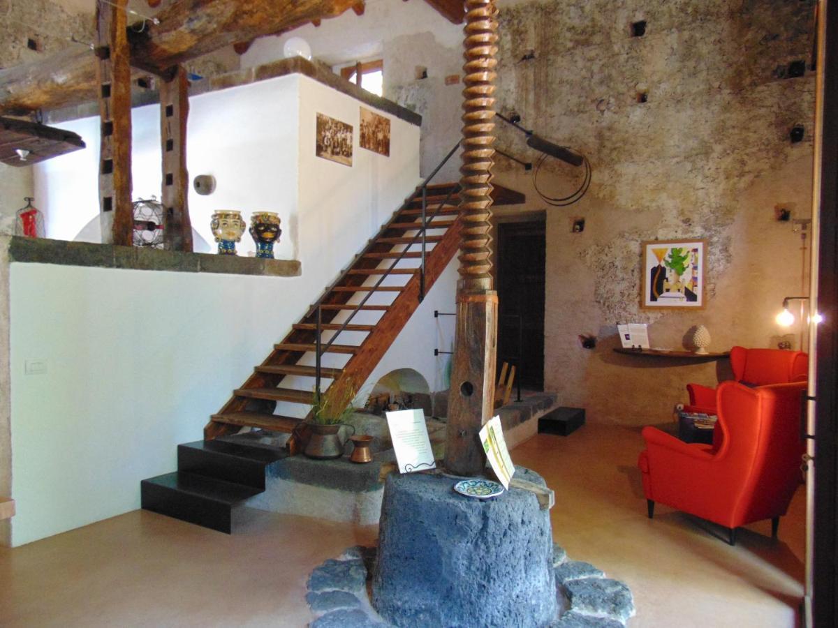 La Corte Di Bafe B&B "Slow Life" Zafferana Etnea Exterior photo